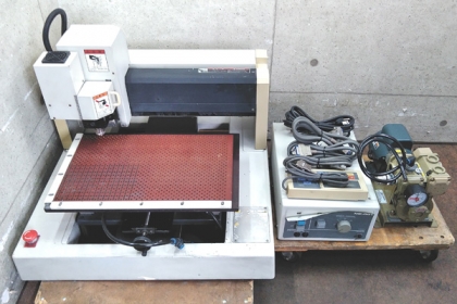 ME-501 卓上型コンピュータ彫刻機
